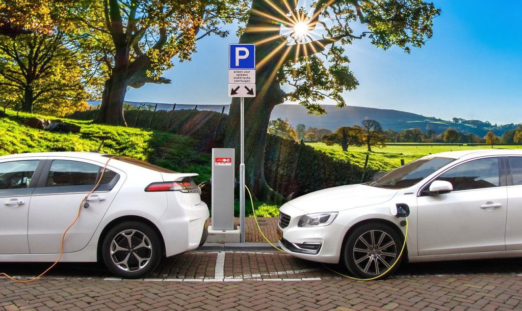 Electric Vehicles Pros and Cons